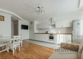 Продается трехкомнатная квартира, 80 м2, Татарстан, улица Зур Урам, 1Кк2