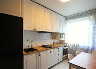 Продаю трехкомнатную квартиру, 61.3 м2, Челябинск, Пермская улица, 59