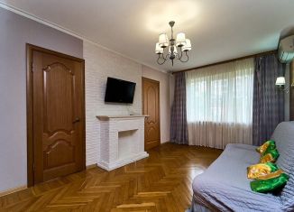 Продаю 3-комнатную квартиру, 52 м2, Краснодар, Симферопольская улица, 34