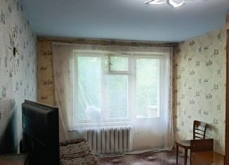 Сдается в аренду 3-комнатная квартира, 58 м2, Москва, улица Каховка, 16к1, ЮЗАО