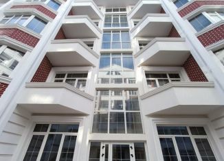 3-комнатная квартира на продажу, 90 м2, Сочи, улица Ленина, 290/7к1