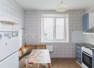 Продаю 1-комнатную квартиру, 33 м2, Тюмень, улица Александра Логунова, 3, Восточный округ