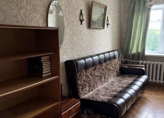 Сдается в аренду 3-комнатная квартира, 56 м2, Ломоносов, улица Сафронова, 10