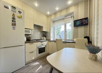 Продажа трехкомнатной квартиры, 51.9 м2, Киров, улица Дерендяева, 64