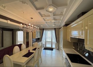 Аренда трехкомнатной квартиры, 120 м2, Сочи, Первомайская улица, 19