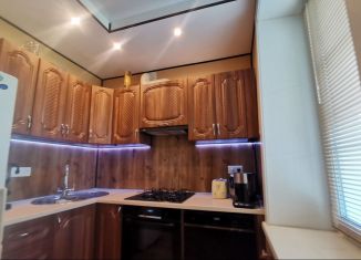 Продается 2-ком. квартира, 54.6 м2, Озёрск, проспект Победы, 1