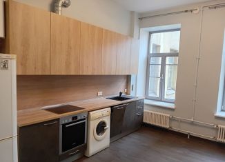 Сдается многокомнатная квартира, 70 м2, Санкт-Петербург, улица Декабристов, 62-64, Адмиралтейский район