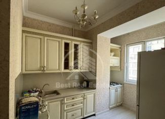 Продаю 2-ком. квартиру, 45 м2, Махачкала, проспект Насрутдинова, 30Ак1