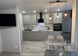 Сдаю двухкомнатную квартиру, 68 м2, Республика Башкортостан, улица Минигали Губайдуллина, 10/1