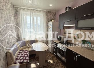 Сдаю 1-комнатную квартиру, 40 м2, Североморск, улица Адмирала Чабаненко, 7