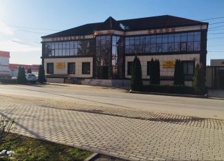 Сдам помещение свободного назначения, 300 м2, Грозный, улица Абдаллы II Бен Аль-Хусейна, 9А, Байсангуровский район