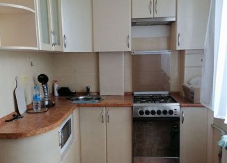 2-ком. квартира в аренду, 45 м2, Бор, Коммунистическая улица, 6