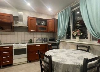 Сдаю в аренду 3-ком. квартиру, 74 м2, Москва, улица Барышиха, 40к1, СЗАО