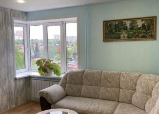 Сдаю 2-ком. квартиру, 75 м2, Новосибирск, улица Герцена, 1/1