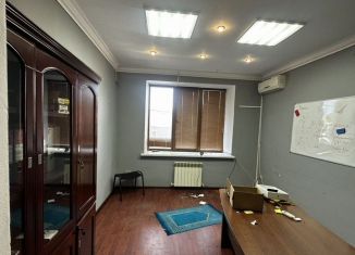 Сдается в аренду офис, 101 м2, Махачкала, улица Дахадаева, 44, Советский внутригородской район