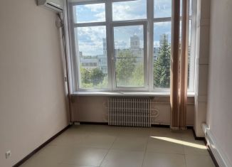 Сдается офис, 14 м2, Калужская область, проспект Ленина, 121/2