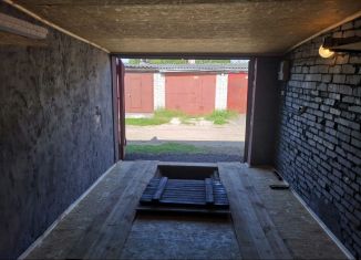 Продам гараж, 19 м2, Псков, Рижский проспект, 96Ас175