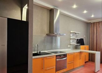 Сдаю 2-ком. квартиру, 81.8 м2, Краснодар, Постовая улица, 23, микрорайон Центральный