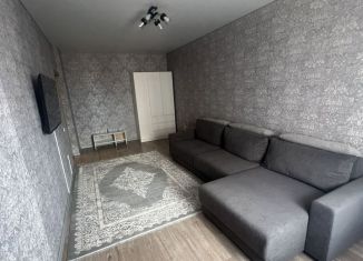 Сдам в аренду 2-ком. квартиру, 60 м2, Краснодар, Командорская улица, 9/2, ЖК Символ