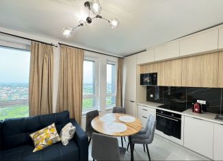 Сдаю 2-ком. квартиру, 55 м2, Тюмень, Полевая улица, 117к5