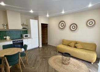 Сдам 2-ком. квартиру, 45 м2, Тюмень, улица Владислава Крапивина, 10