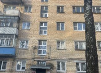 Сдаю однокомнатную квартиру, 30.2 м2, Серпухов, улица Ногина, 1