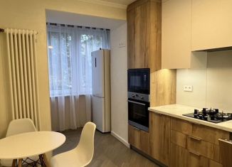 Сдается в аренду 1-комнатная квартира, 42 м2, Москва, Селезнёвская улица, 30к2, ЦАО