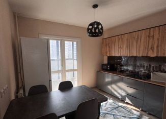 Сдаю трехкомнатную квартиру, 79 м2, Воронеж, улица 9 Января, 68к1, ЖК Современник