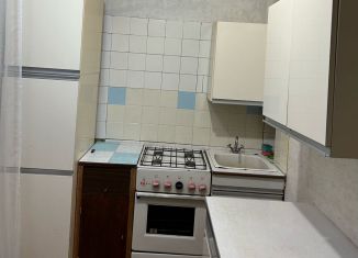 Сдам в аренду 1-ком. квартиру, 34 м2, Тихвин, 5-й микрорайон, 32