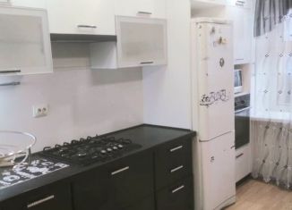 Сдаю 1-комнатную квартиру, 46 м2, Бор, улица Красногорка, 20к2