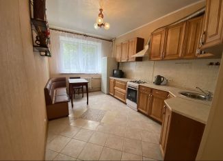 Сдается двухкомнатная квартира, 62 м2, посёлок Подольской машинно-испытательной станции, посёлок Подольской машинно-испытательной станции, 11