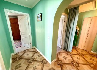 Сдам трехкомнатную квартиру, 77 м2, Калининград, Алданская улица, 26А