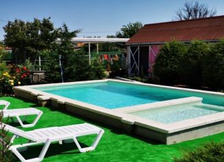 Сдаю в аренду дом, 100 м2, поселок Кучугуры, Почтовый переулок, 1