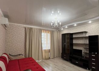 Сдается двухкомнатная квартира, 74 м2, Татарстан, улица Зур Урам, 1К