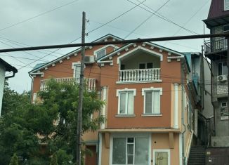 Сдам дом, 200 м2, Дагестан, улица Заманова, 8А