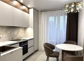 Сдаю 1-ком. квартиру, 40 м2, Смоленск, улица Александра Степанова, 12