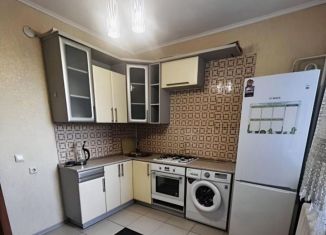 Сдам 2-комнатную квартиру, 56 м2, Орёл, улица Картукова, 10