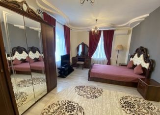 Сдам в аренду квартиру студию, 28 м2, Ставрополь, улица Мичурина, 102/2, микрорайон № 9