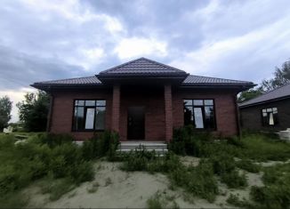 Продаю дом, 120 м2, село Толмачево, улица Связистов, 194