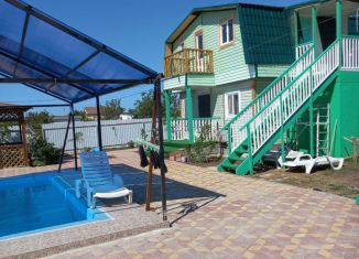 Сдам дом, 65 м2, поселок городского типа Приморский, 15-я Морская улица, 1518