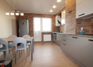 Двухкомнатная квартира в аренду, 76 м2, Калининград, Комсомольская улица, 85