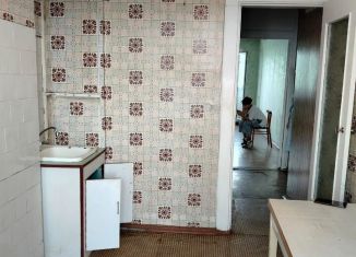 Сдам двухкомнатную квартиру, 46 м2, Новосибирск, улица Петухова, 82