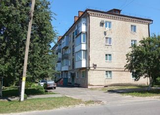 Продажа 1-ком. квартиры, 32 м2, Клинцы, улица Гагарина, 71