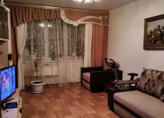 Сдается в аренду 3-комнатная квартира, 64 м2, Старый Оскол, микрорайон Звёздный, 9