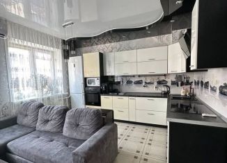 Сдается в аренду 1-комнатная квартира, 48 м2, Тюмень, улица Монтажников, 43, Восточный округ