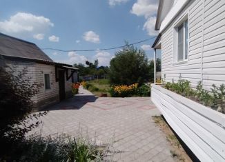 Продам дом, 103.2 м2, Михайловка, площадь Конституции