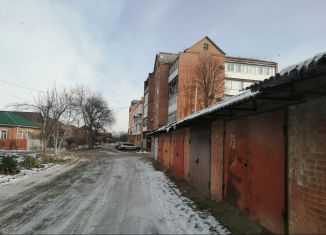 Продаю гараж, 25 м2, Армавир, 2-я улица Урицкого, 39А