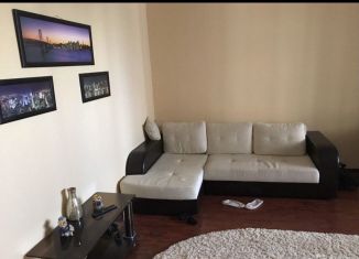 Сдам в аренду 2-ком. квартиру, 62 м2, Орёл, Пожарная улица, Советский район