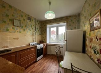 Сдам 1-комнатную квартиру, 38 м2, Татарстан, улица Хусаина Мавлютова, 23