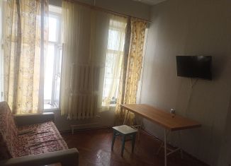 Сдается двухкомнатная квартира, 43 м2, Кронштадт, проспект Ленина, 33